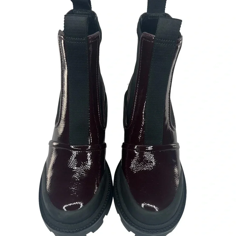 Tory Burch Women's Chelsea Lug Sole Ankle Boots. Sz: 6.5